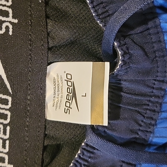 NWT Speedo swim trunks - Picture 3 of 10